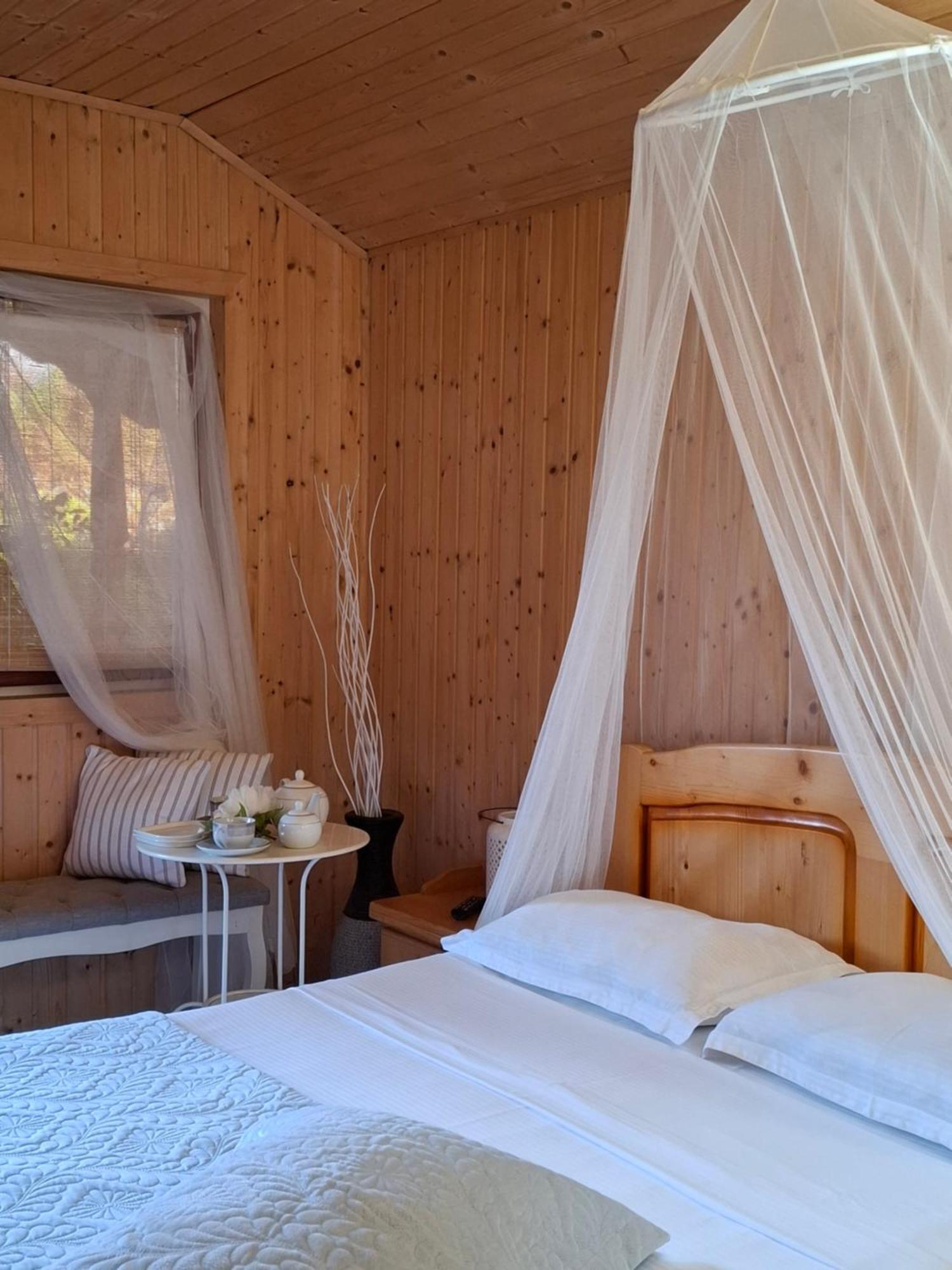 Cabane De Lemn Costinești Dış mekan fotoğraf