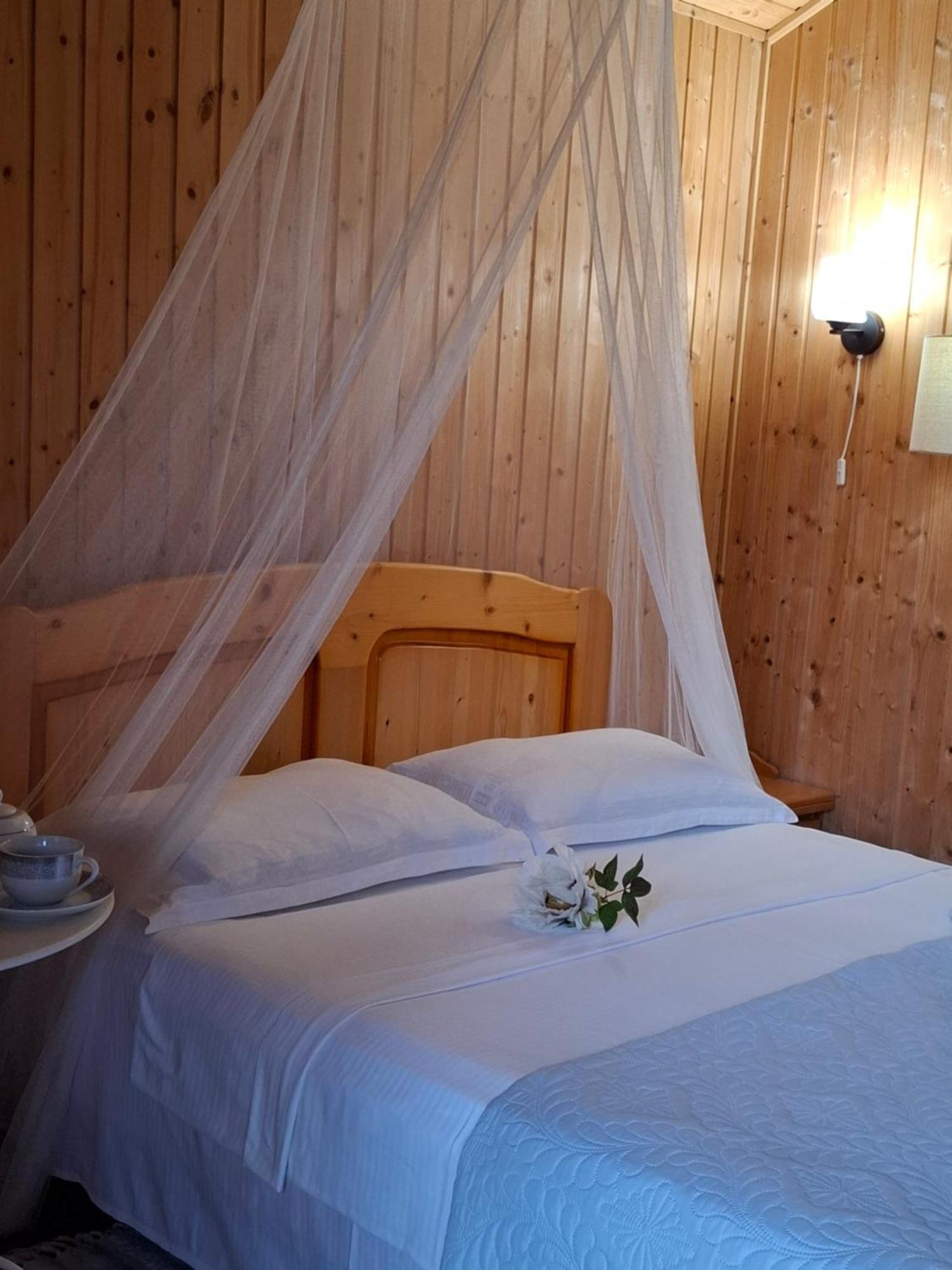 Cabane De Lemn Costinești Dış mekan fotoğraf